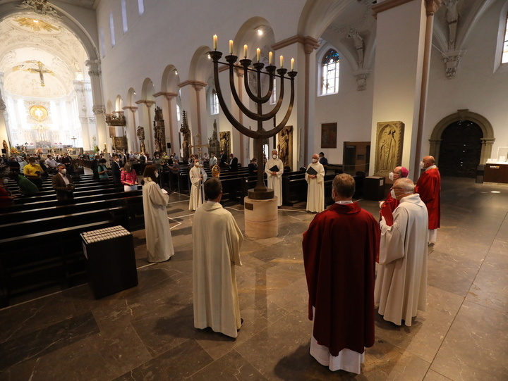 Bild zum Gottesdienst 50 Jahre Pastoralreferent:innen im Bistum Würzburg