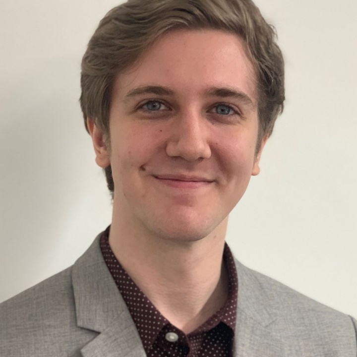Portraitfoto von Pastoralreferent Lukas Lunk